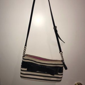 Black and white Kate spade crossbody